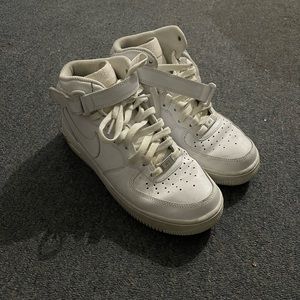 Nike AF1 Mid